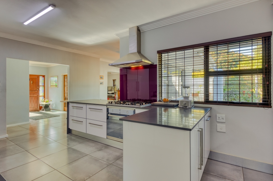 4 Bedroom Property for Sale in Parel Vallei Western Cape